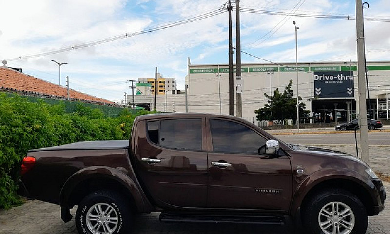 L200 Triton Hpe 2015...