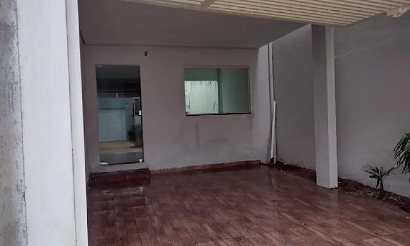 Alugo Esta Casa...