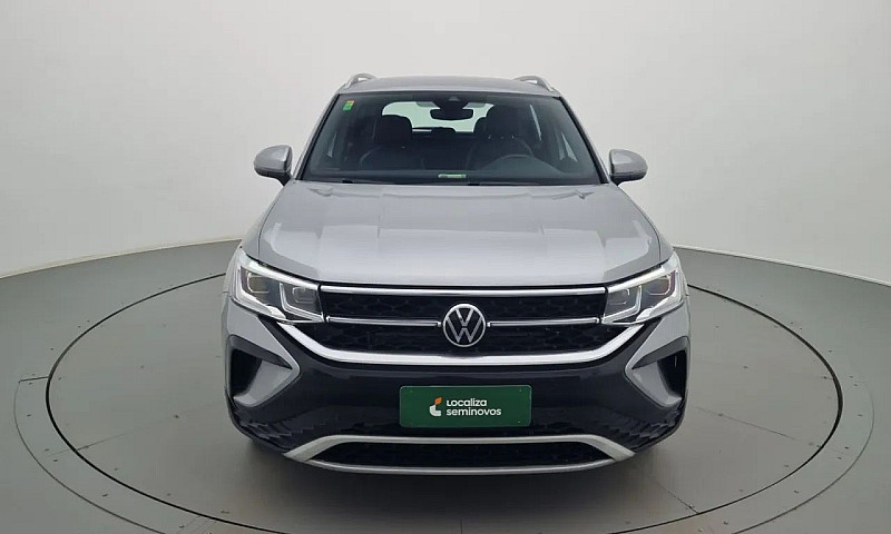 Volkswagen Taos 2023...