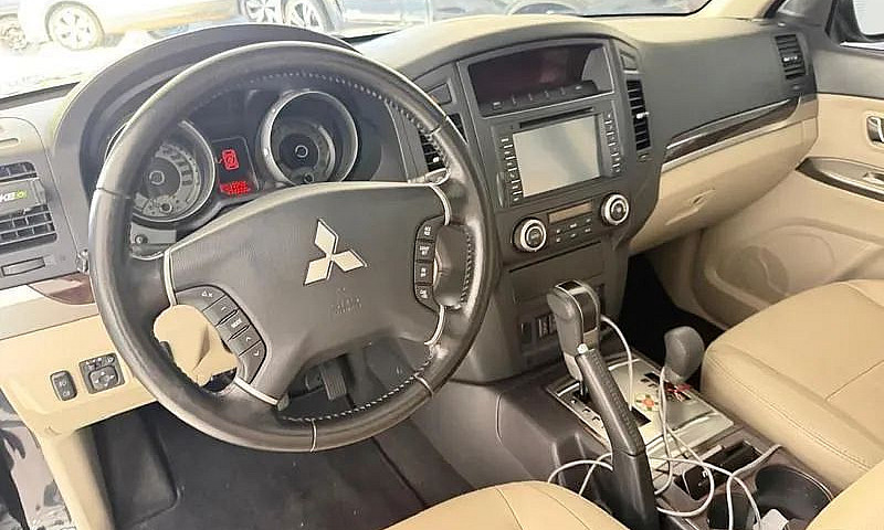 Mitsubishi Pajero Hp...