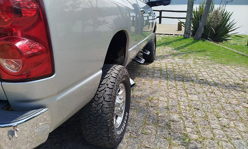 Dodge Ram 2500 Tropi...