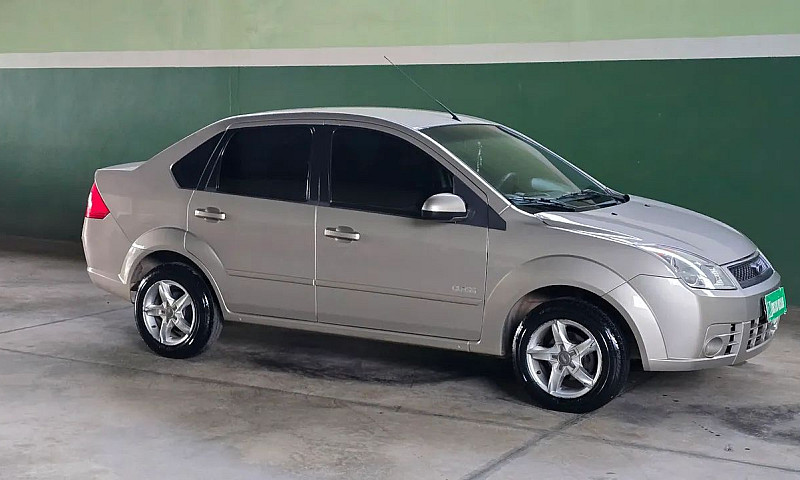 Ford Fiesta Sed. 1.6...