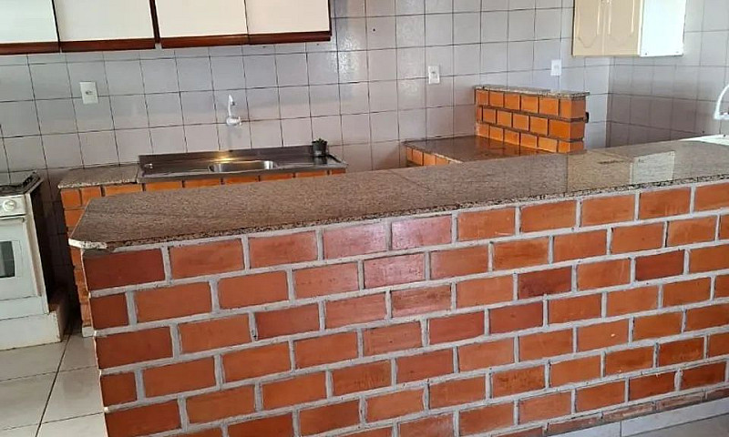 Alugo Casa 3 Quartos...