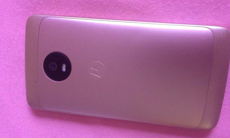 Celular Moto G5...