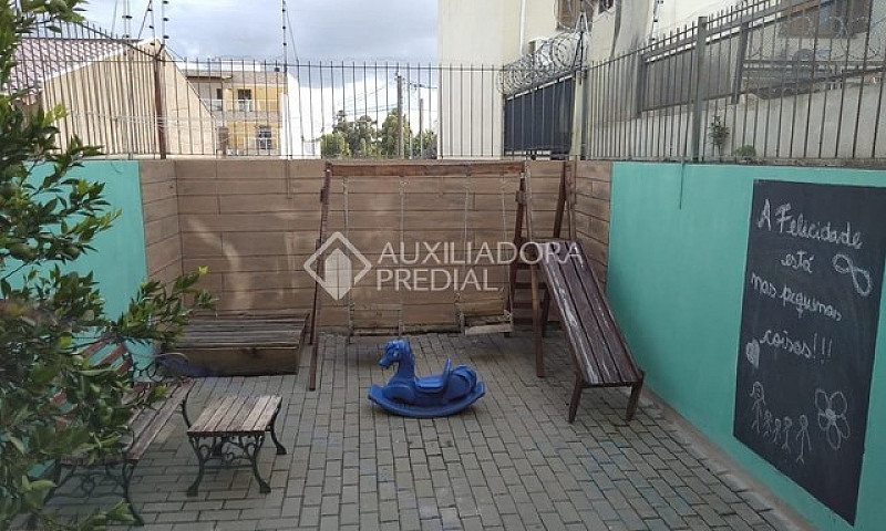 Casa À Venda Com 4 D...