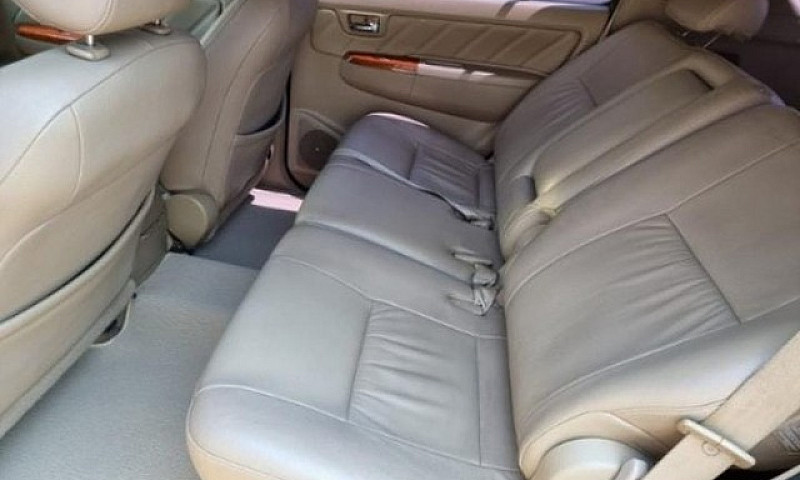 Toyota Hillux Sw4 Sr...