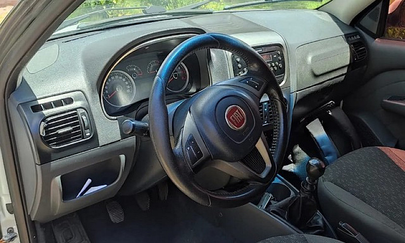 Fiat Strada Cd 2016...