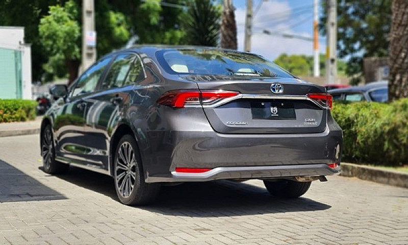 Corolla Altis Premiu...