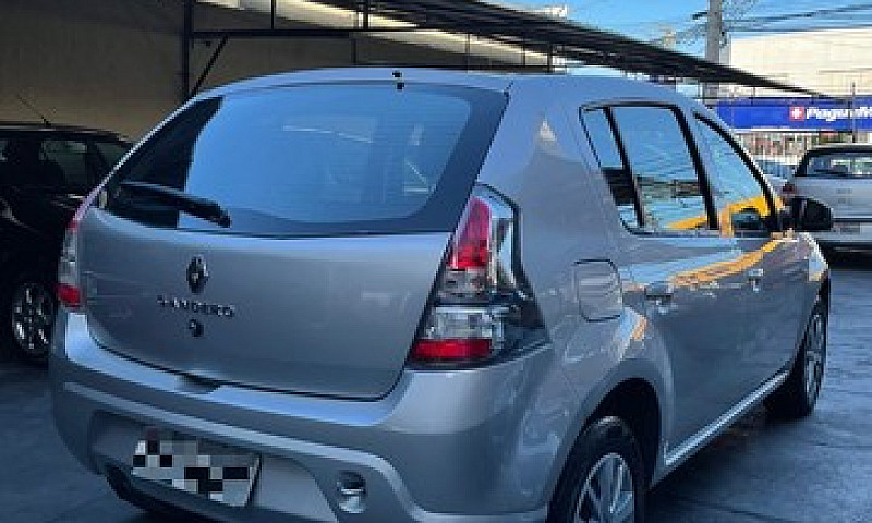 Renault Sandero ...