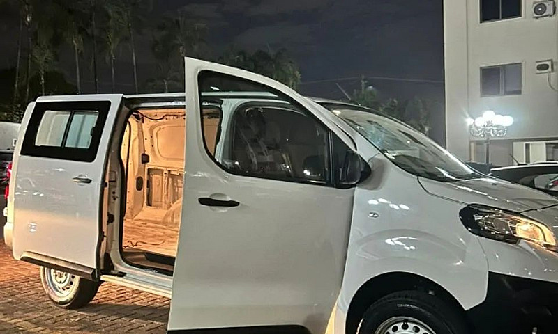 Peugeot Expert 1.5 T...