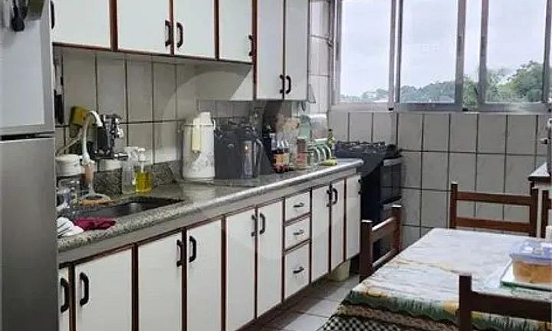 Cobertura Com 2 Quar...