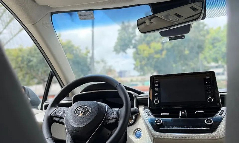 Toyota Corolla Altis...