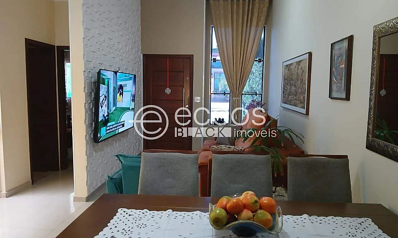 Casa Em Condomínio À...