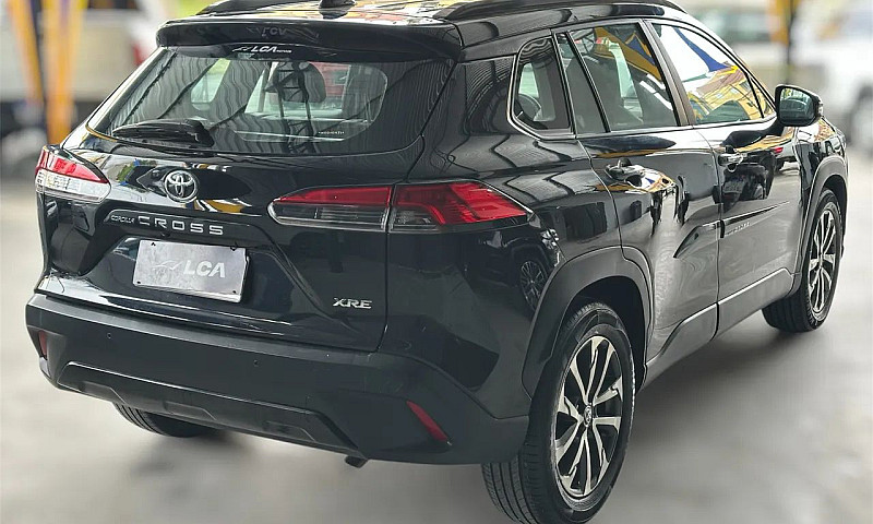 Toyota Corolla Cross...
