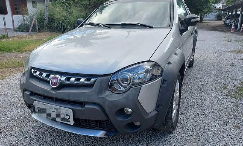 Strada Ce 1.8 2015 A...