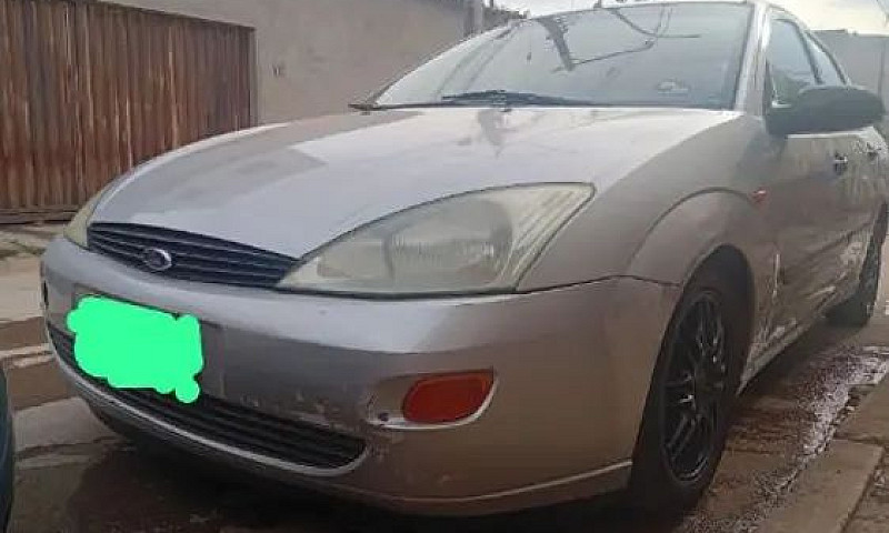 Ford Focus Sedan 2.0...