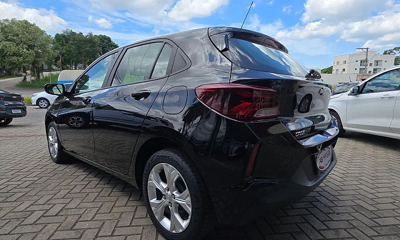 Chevrolet Onix Hatch...