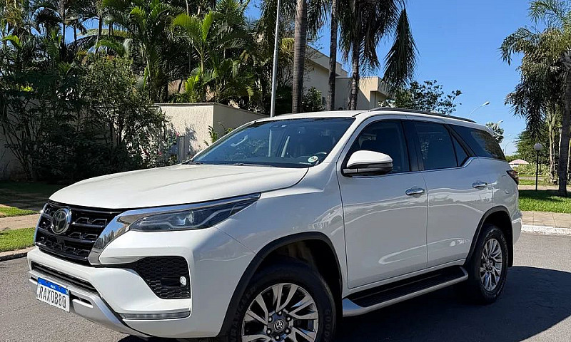 Toyota Hilux Sw4 Srx...