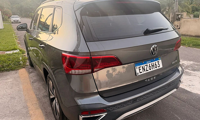 Volkswagen Taos High...