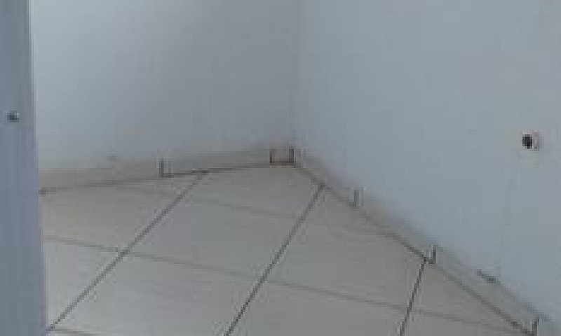 Aluga- Se Uma Casa...