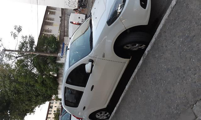 Renault Sandero 1.0 ...