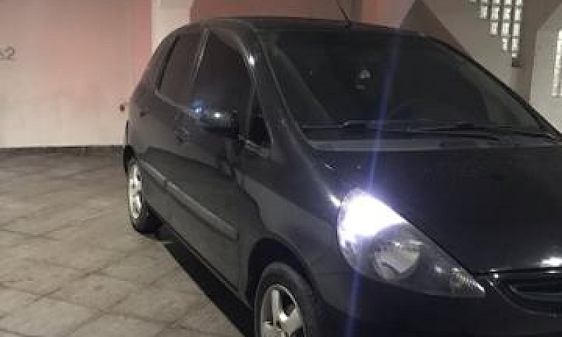 Honda Fit 2005...