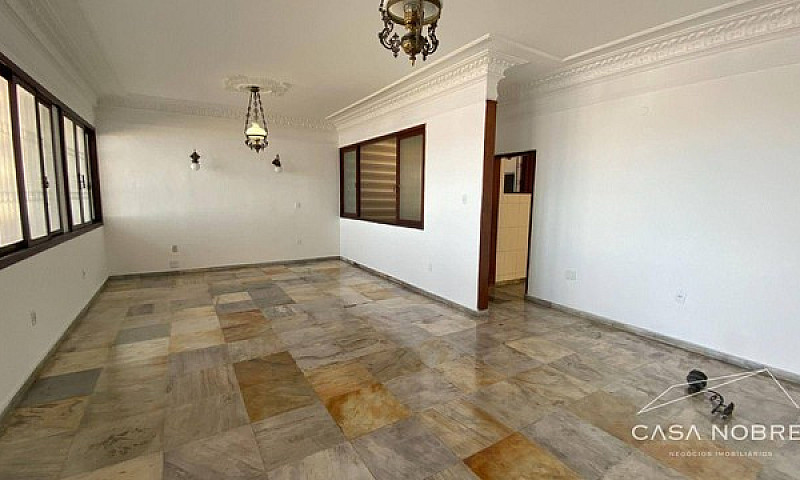 Casa Com 3 Dormitóri...
