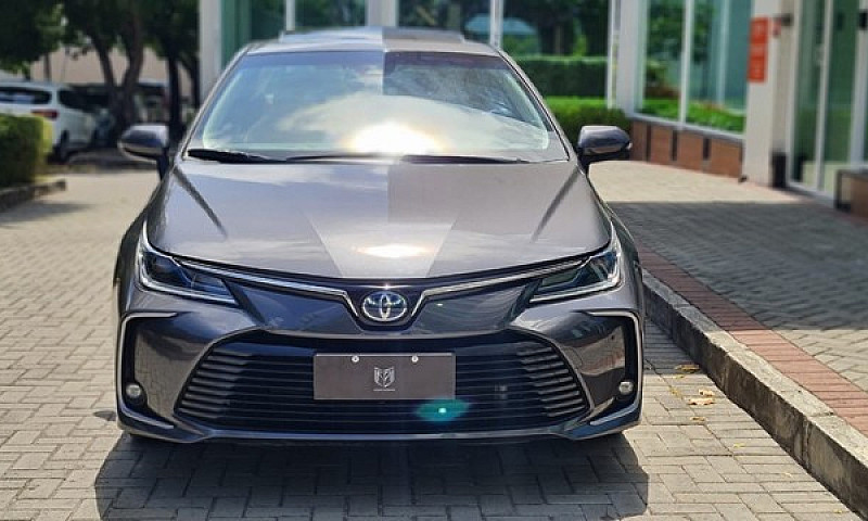 Corolla Altis Premiu...