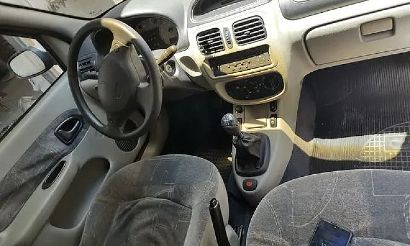 Renault Clio Privilè...