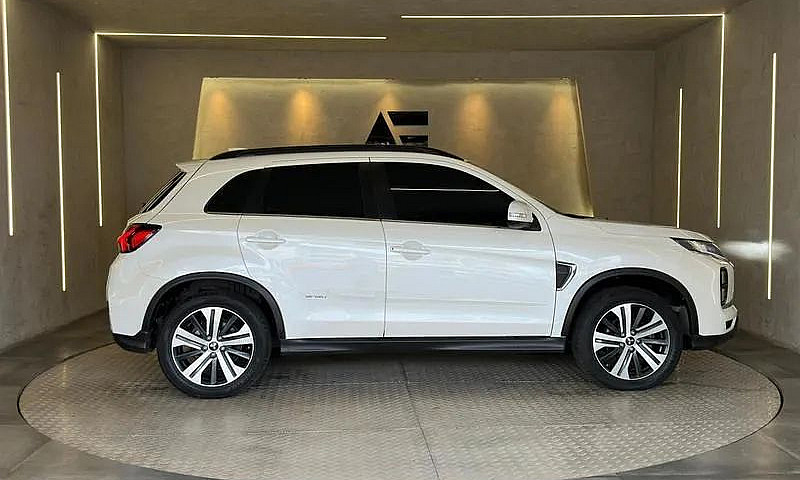 Mitsubishi Outlander...
