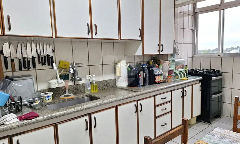 Cobertura Com 2 Quar...