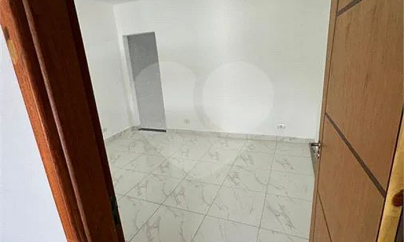 Casa Com 2 Quartos À...