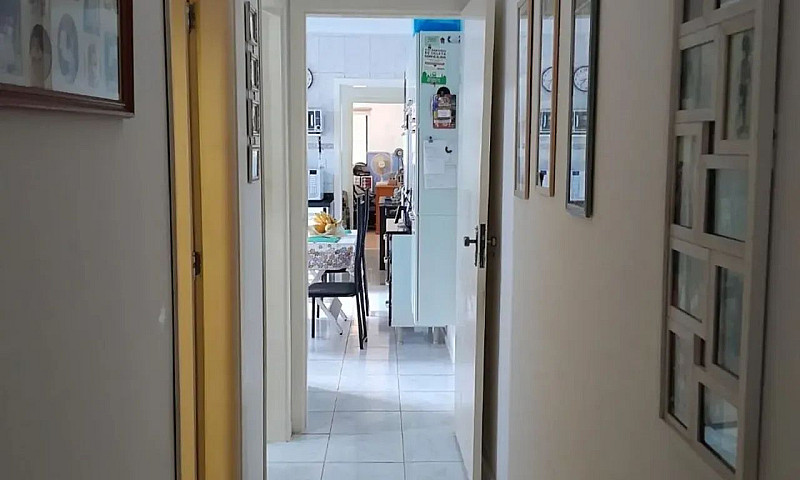 Casa Com 3 Dormitóri...