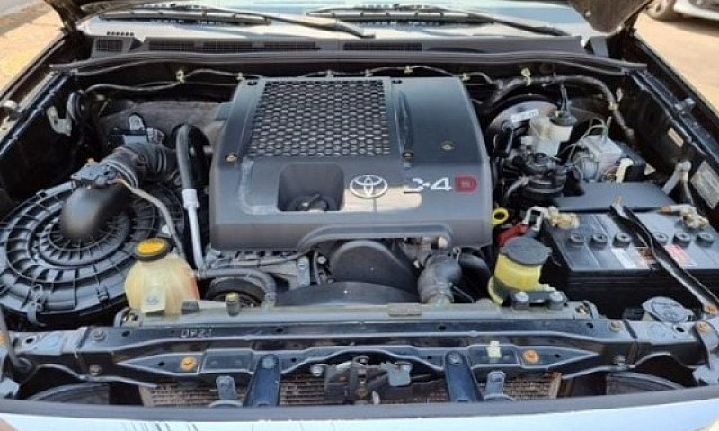 Toyota Hillux Sw4 Sr...