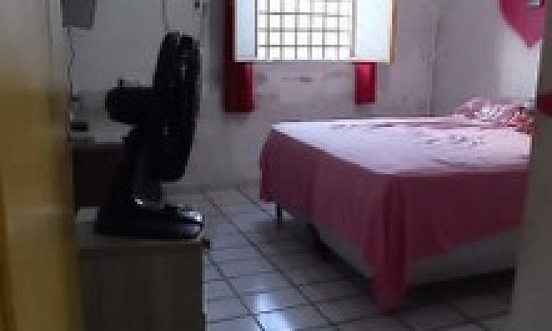 Casa Com 3 Dormitóri...