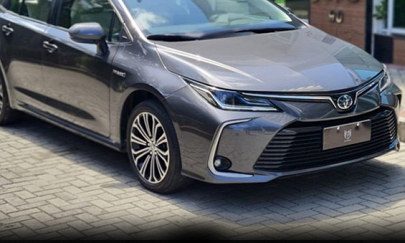 Corolla Altis Premiu...