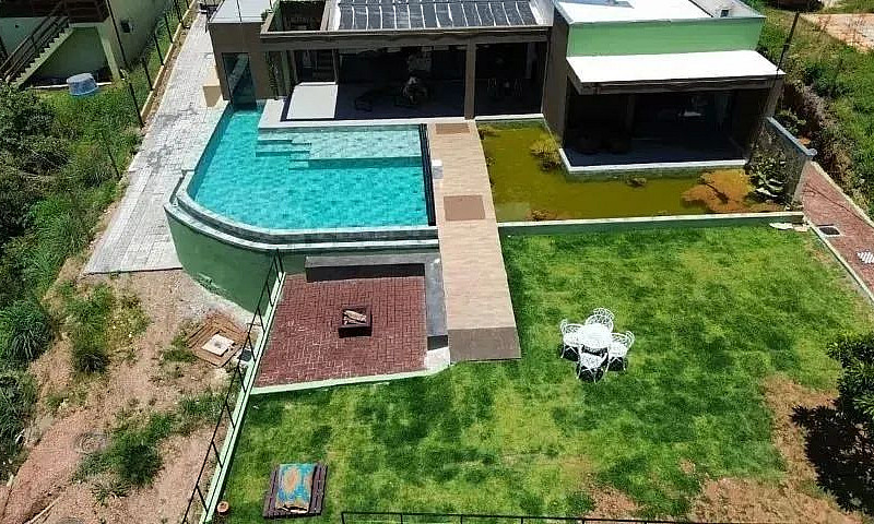 Casa À Venda Com Vis...