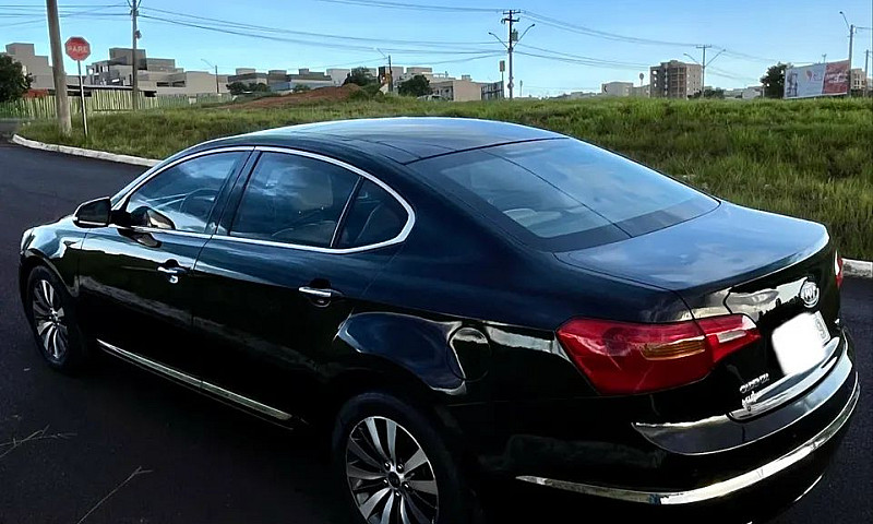 Kia Motors Cadenza E...