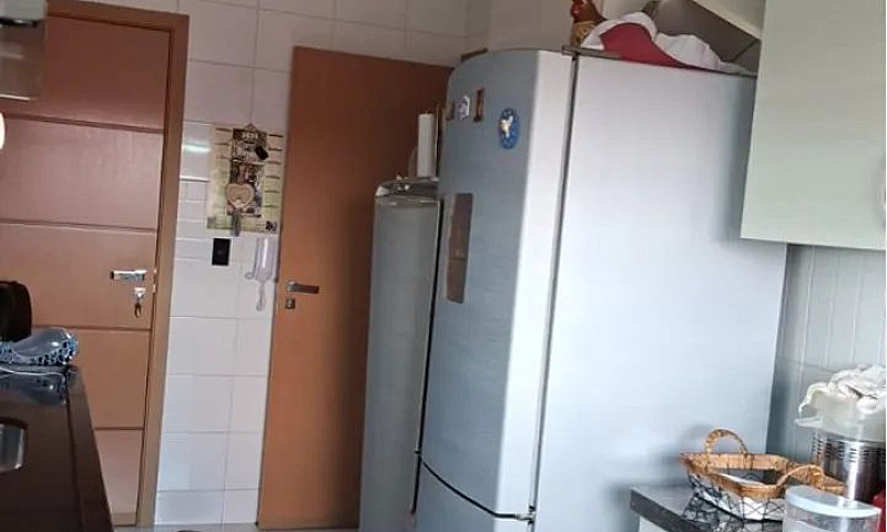 Vende-Se Um Apartame...