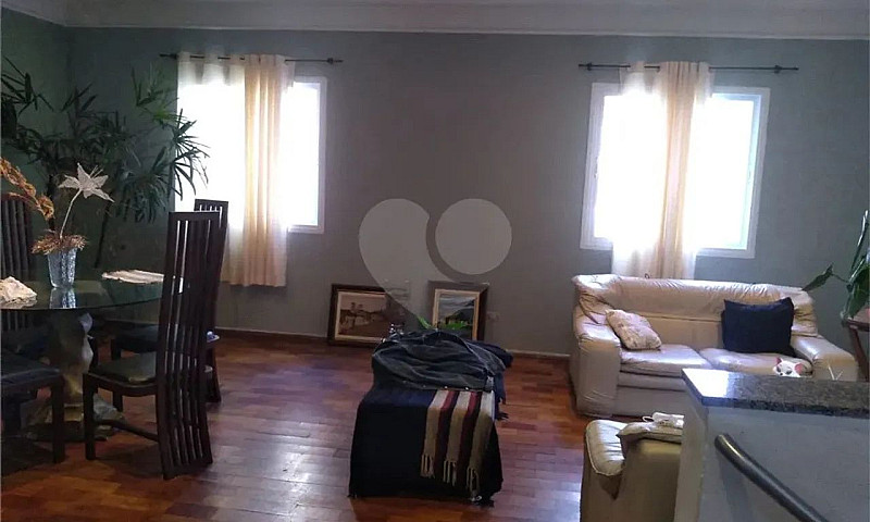 Casa Em Condomínio À...