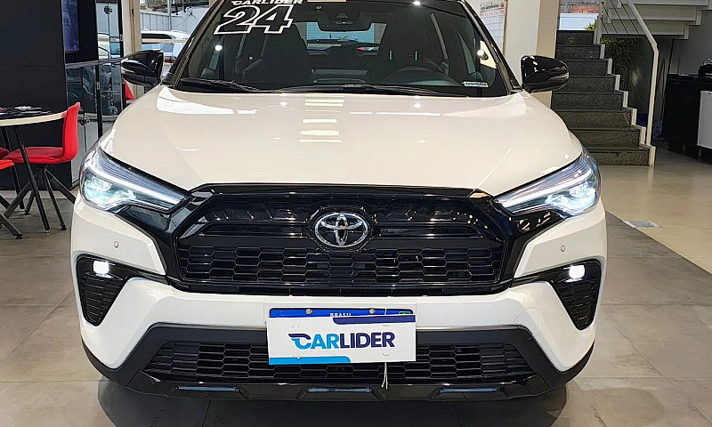 Toyota Corolla Cross...