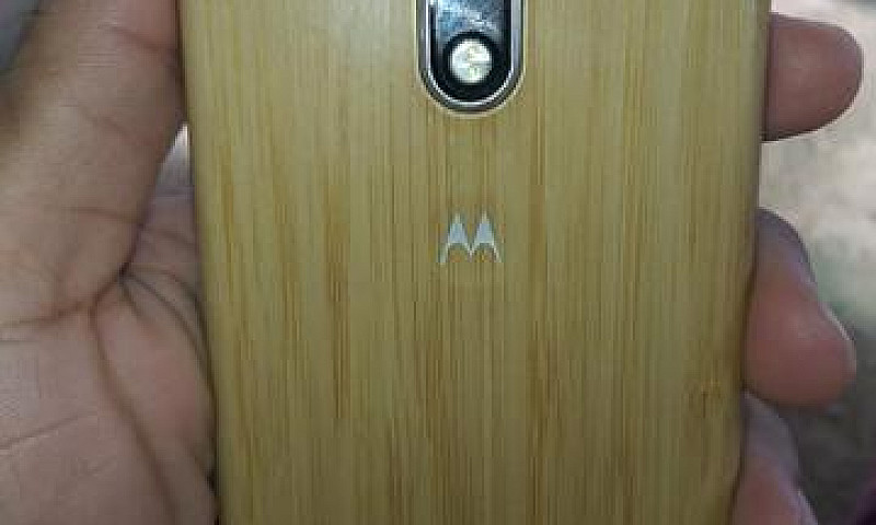 Moto G4...
