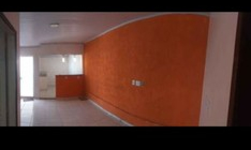 Alugo Casa De Fundos...