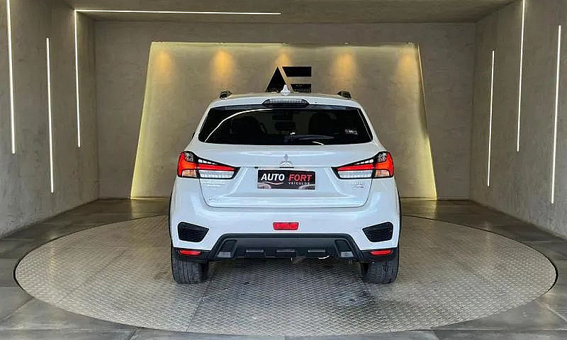 Mitsubishi Outlander...