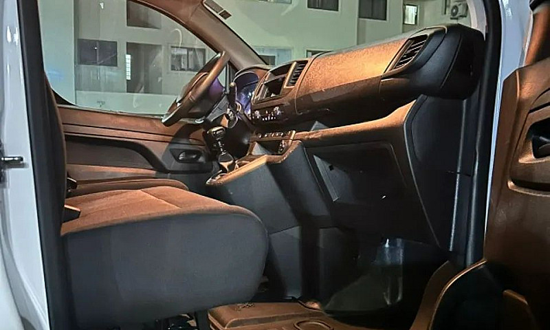 Peugeot Expert 1.5 T...