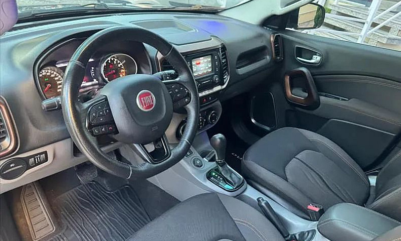 Fiat Toro Volcano 2....