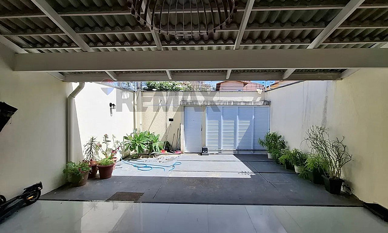 Excelente Casa Plana...