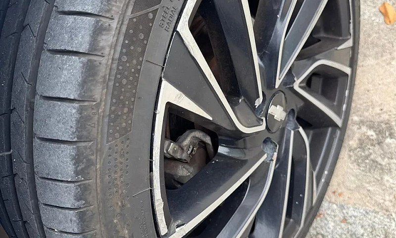 Chevrolet Onix Plus ...