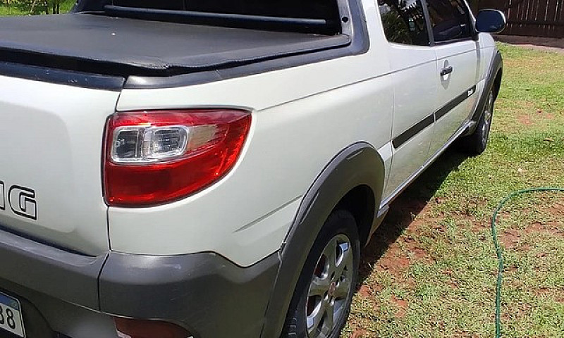Fiat Strada Cd 2016...