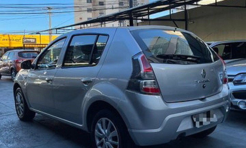 Renault Sandero ...